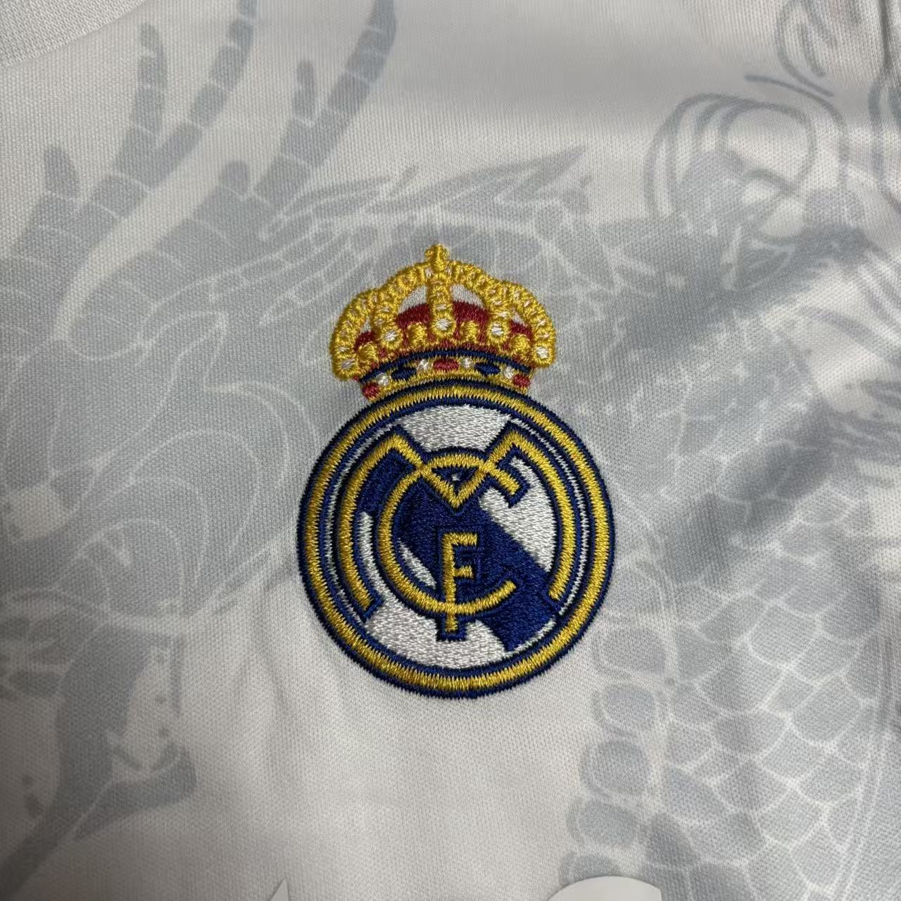Kit Infantil Real Madrid Edição Especial Dragão 25/26 - Preto e Branco