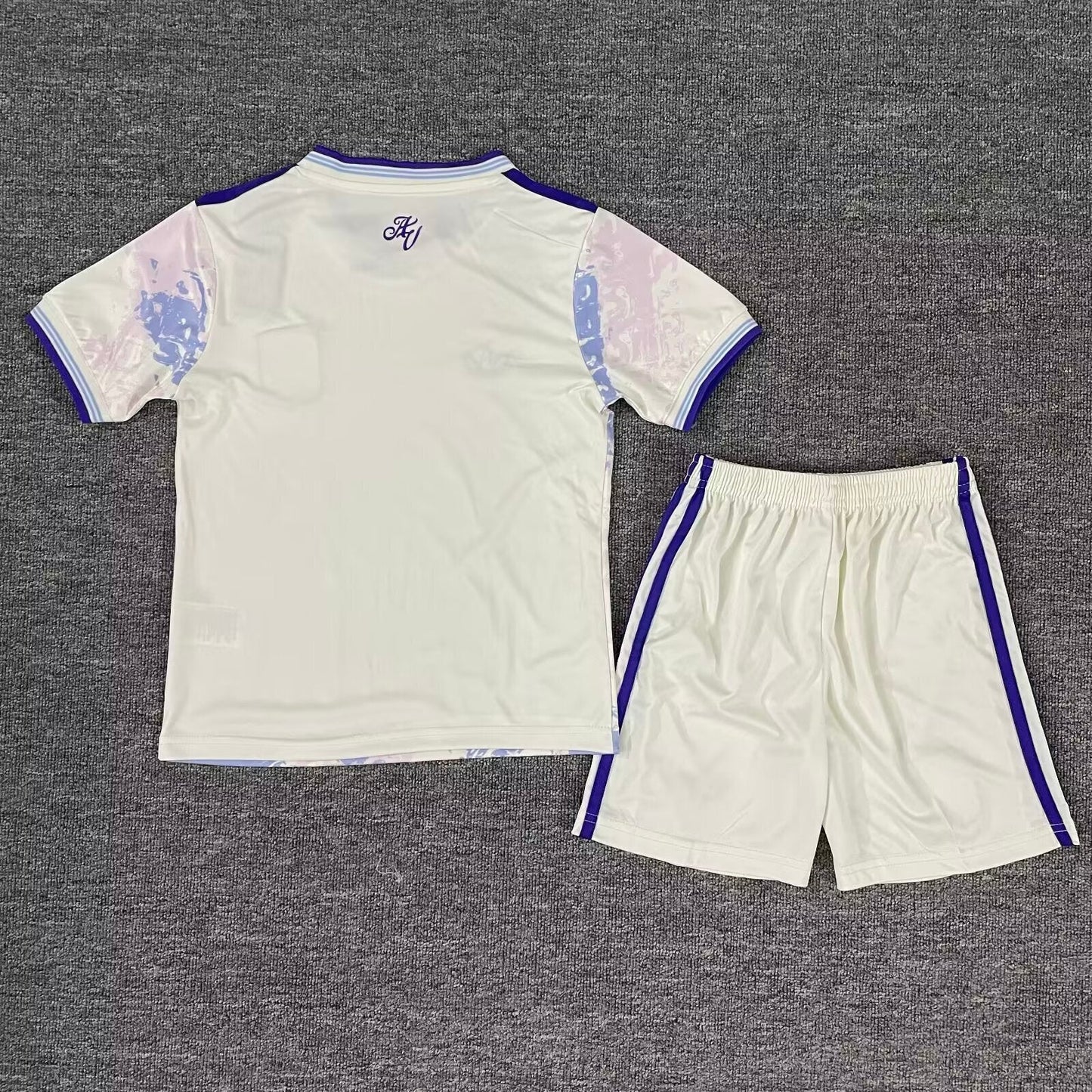 Kit Infantil Aston Villa Third 25/26 - Branco