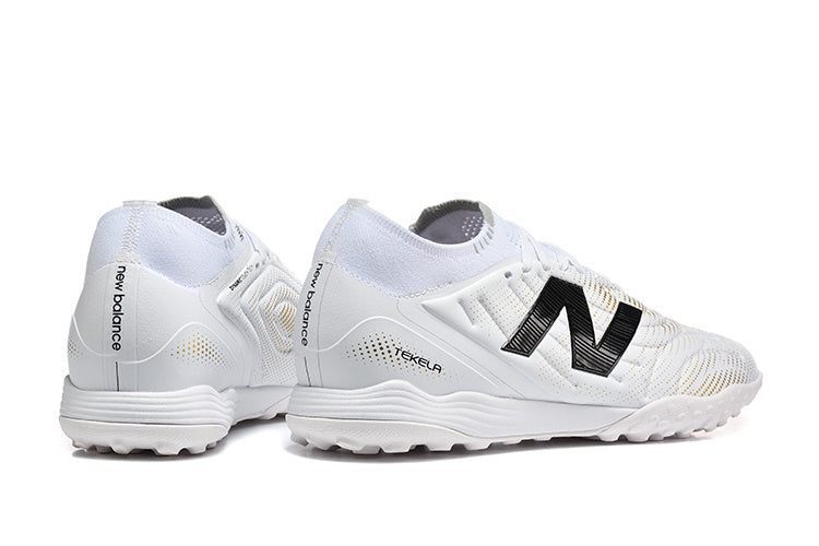 Chuteira Society New Balance Tekela Pro Low Laced FG V4+ - Branca