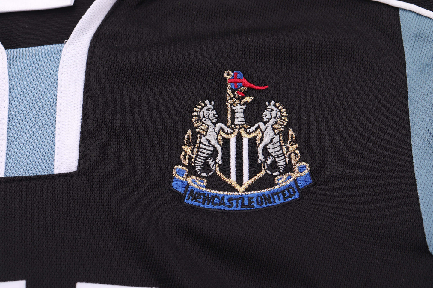 Kit infantil Newcastle Retrô Away 00/01 - Preto