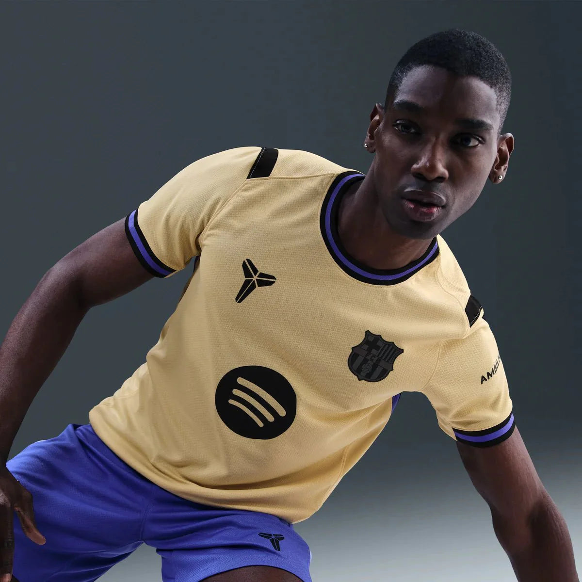 Barcelona Away 25/26 Torcedor Nike/ Kobe - Dourada
