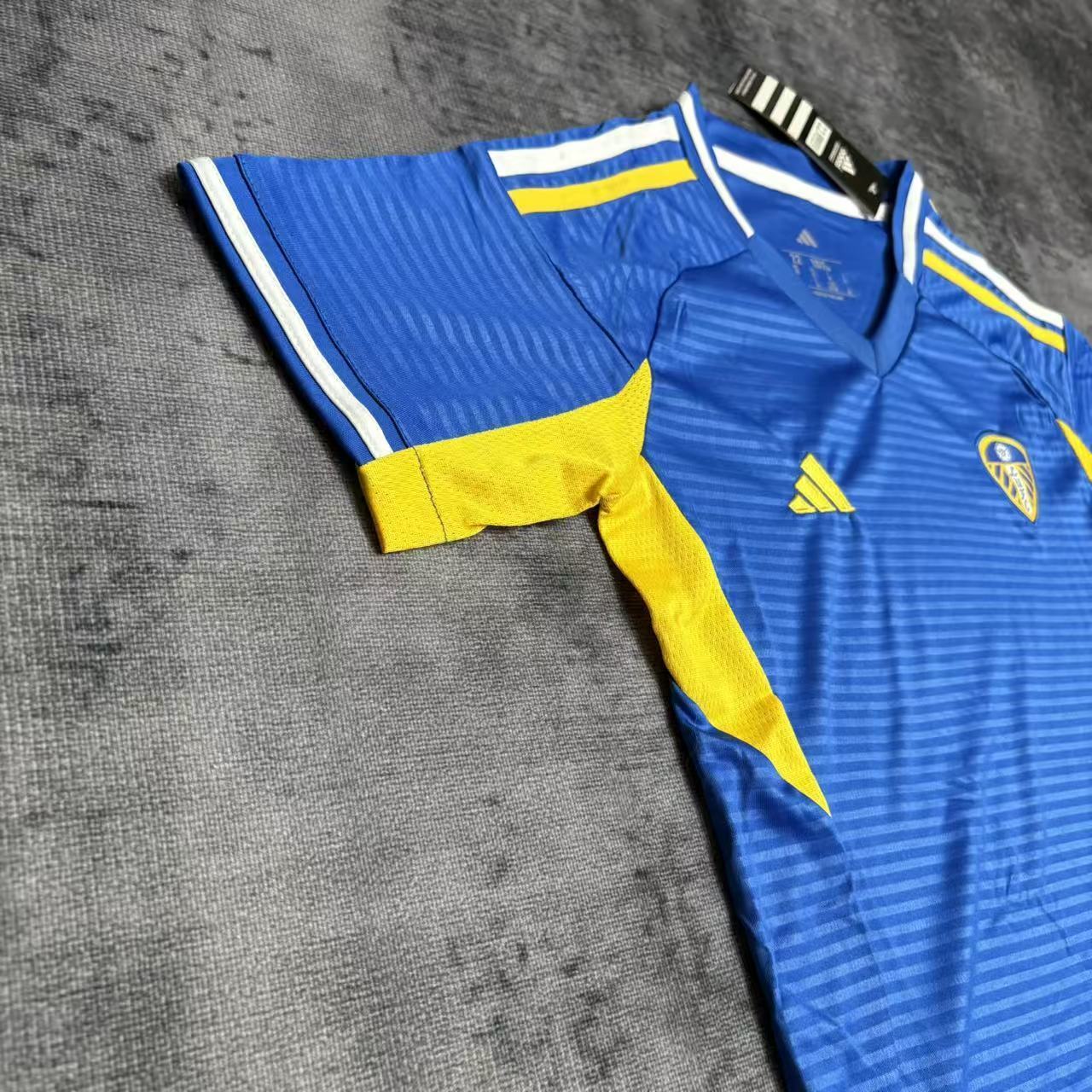 Kit Infantil Leeds United Away 25/26 - Azul
