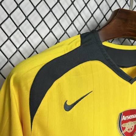 Arsenal Away Retro 05/06 Nike - Amarela