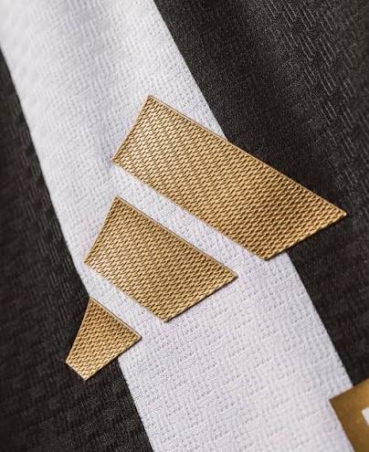 Juventus Home 26/27 Jogador Adidas - Preta e Branca