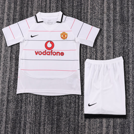 Kit infantil Manchester United Retrô Away 2003  - Branca