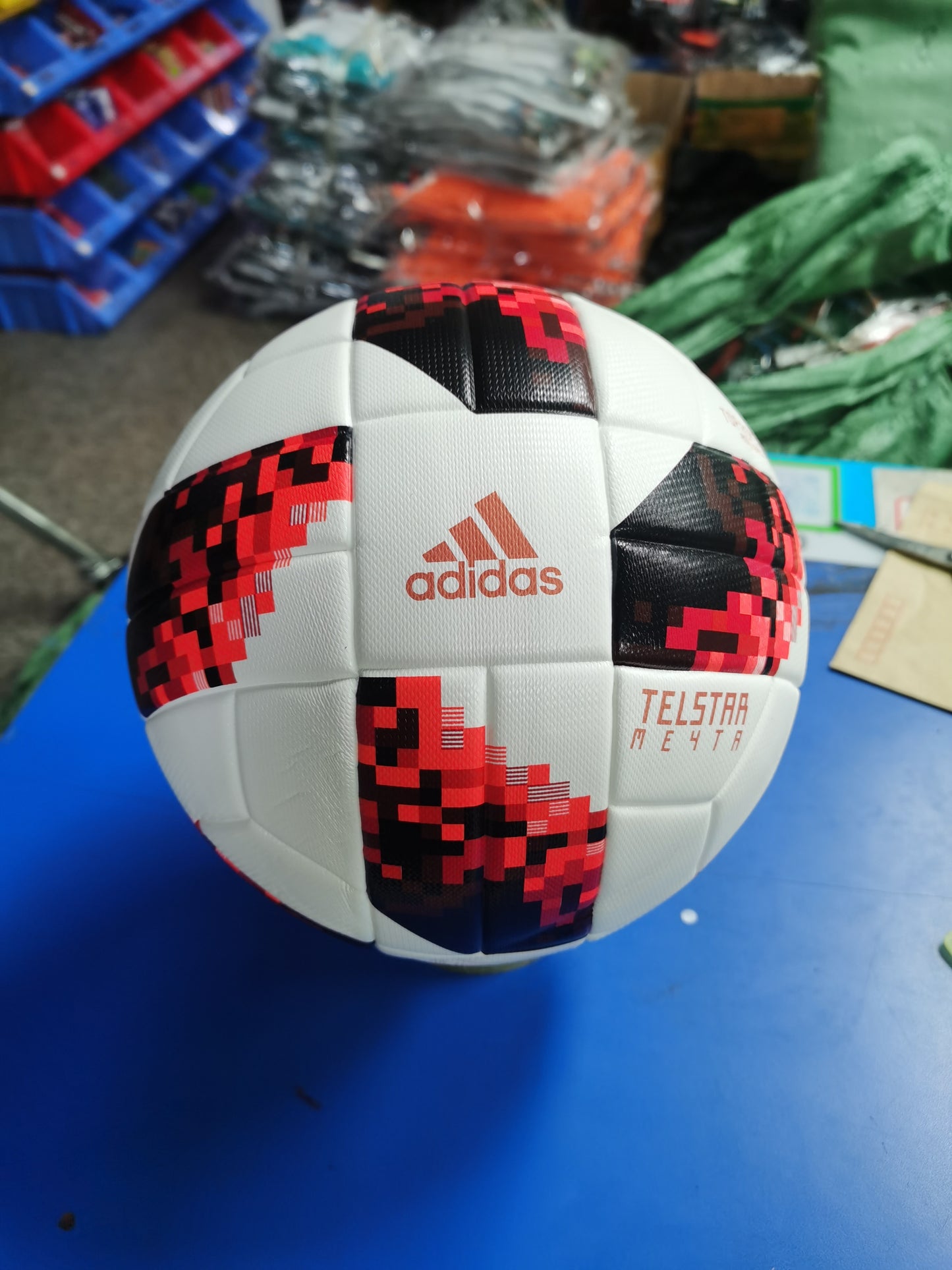 Bola Telstar Final da Copa Do Mundo 2018  Adidas - Branca e Vermelha
