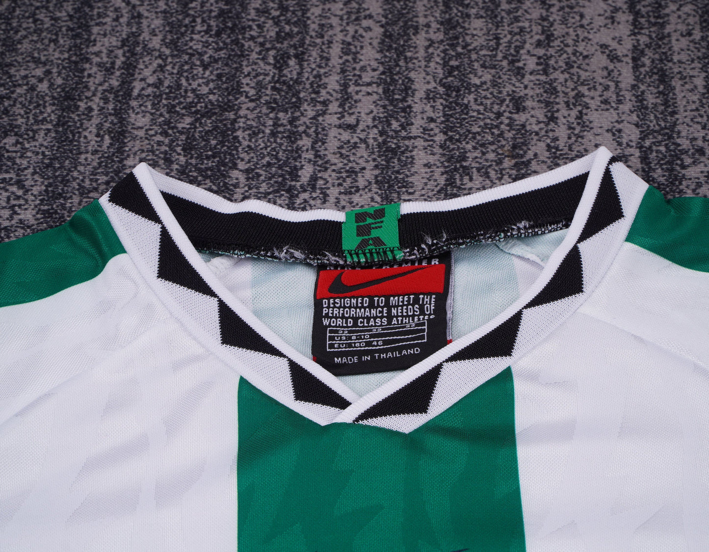 Kit Infantil Nigeria Away Retrô 1996 - Branco e Verde