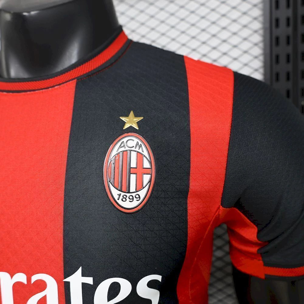 Milan Home 26/27 Jogador Puma - Vermelho e Preto