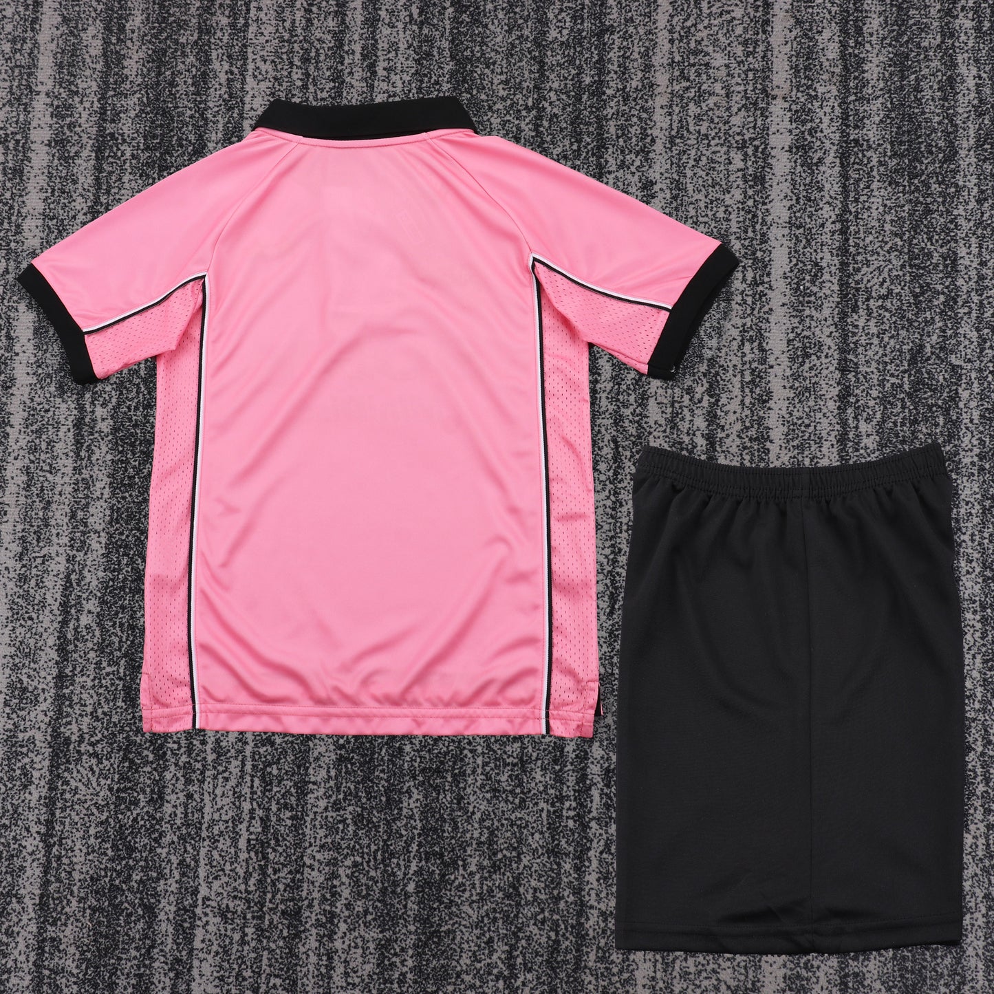 Kit Infantil Juventus Away 97/98 Retrô  - Rosa