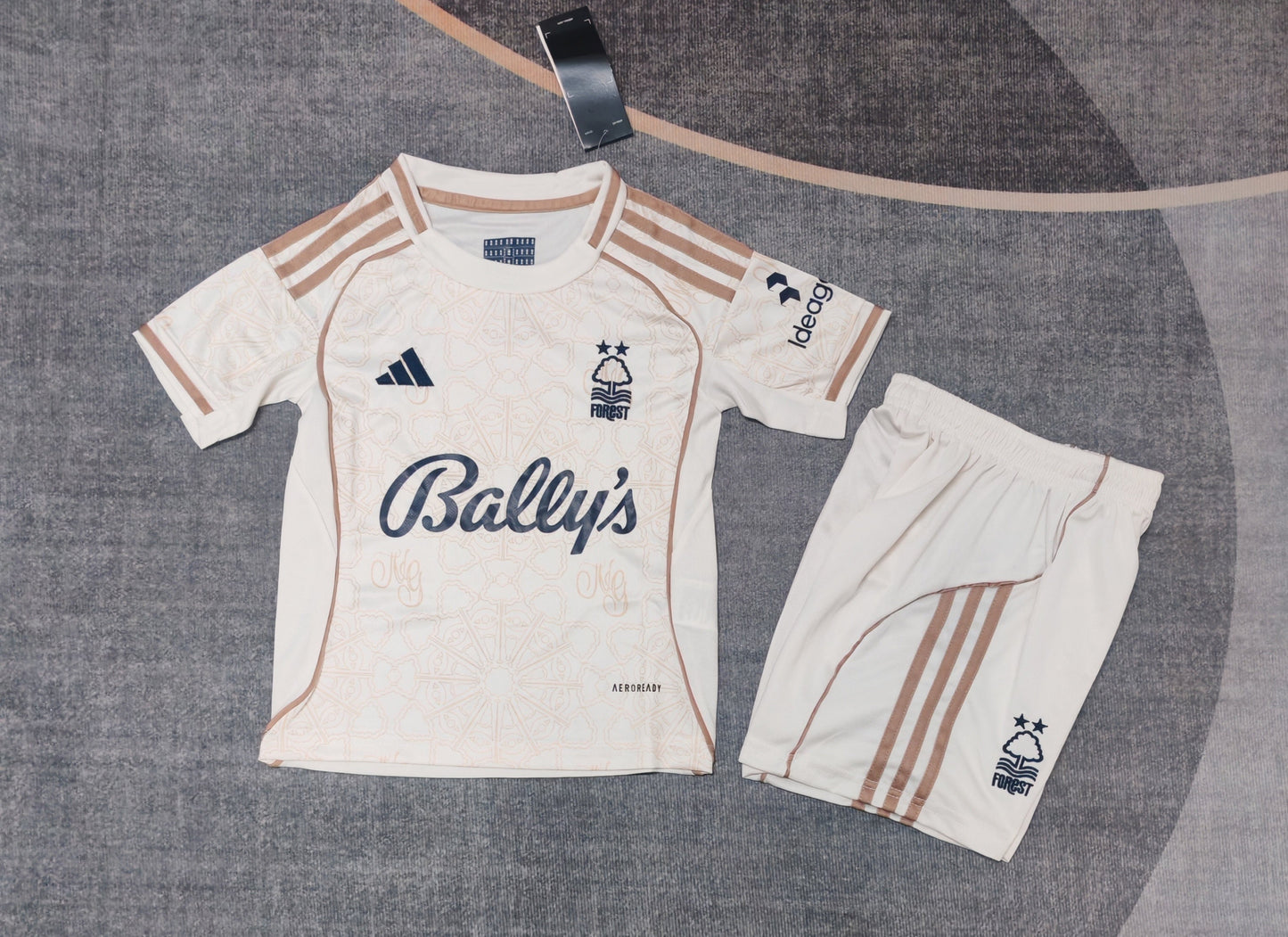 Kit Infantil Nottingham Forest Away 25/26  - Bege