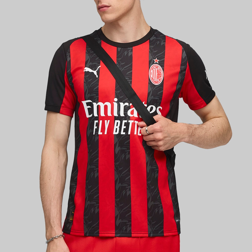 Milan Home 25/26 Torcedor Puma - Vermelho e Preto
