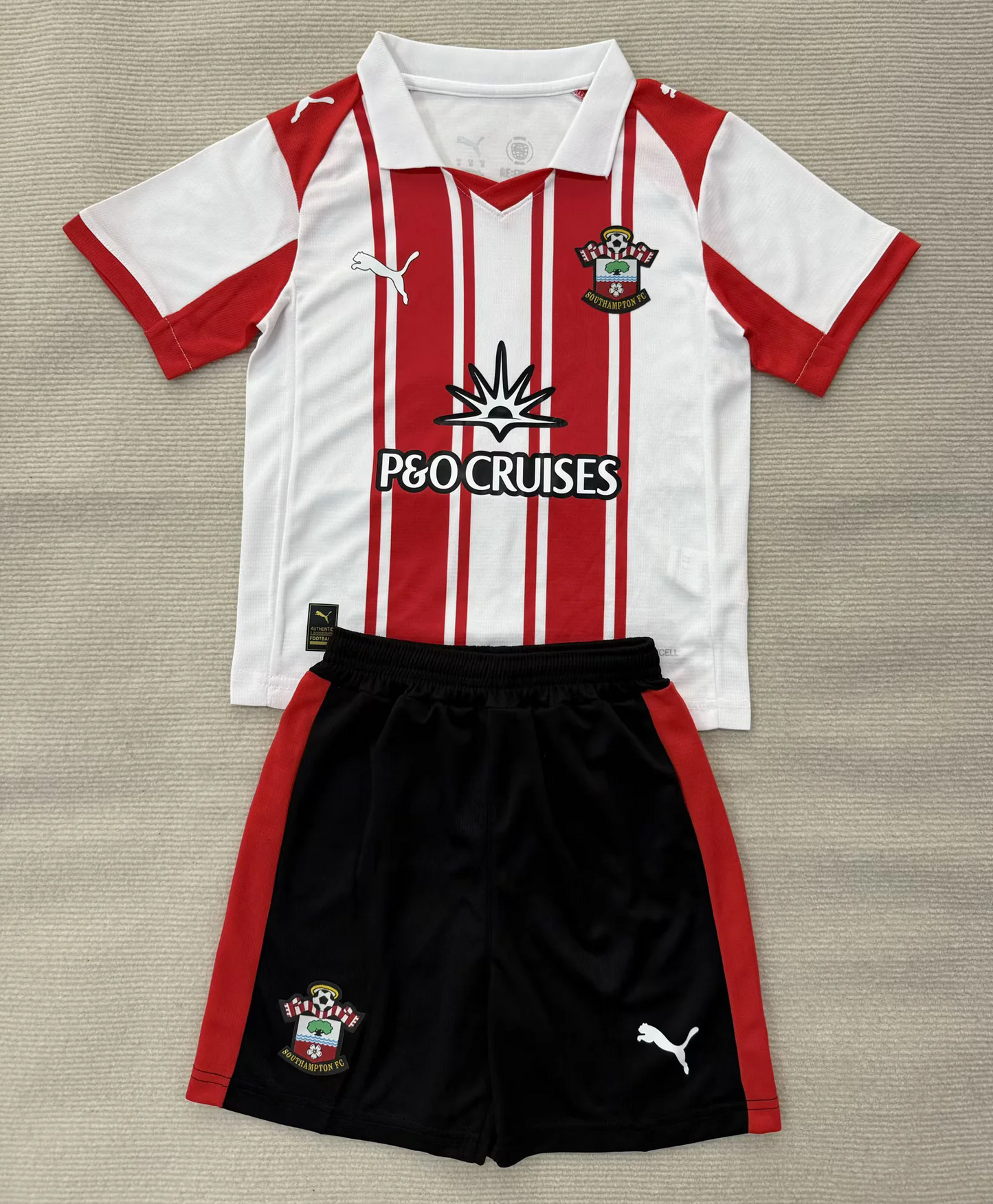 Kit Infantil Southampton Home 25/26  - Branco e Vermelho