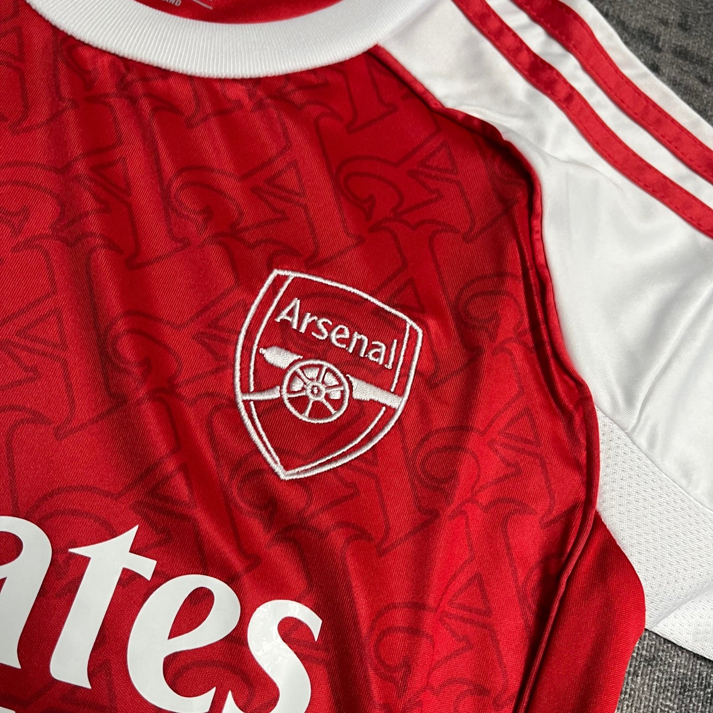 Kit Infantil Arsenal Home 26/27 - Vermelho e Branco