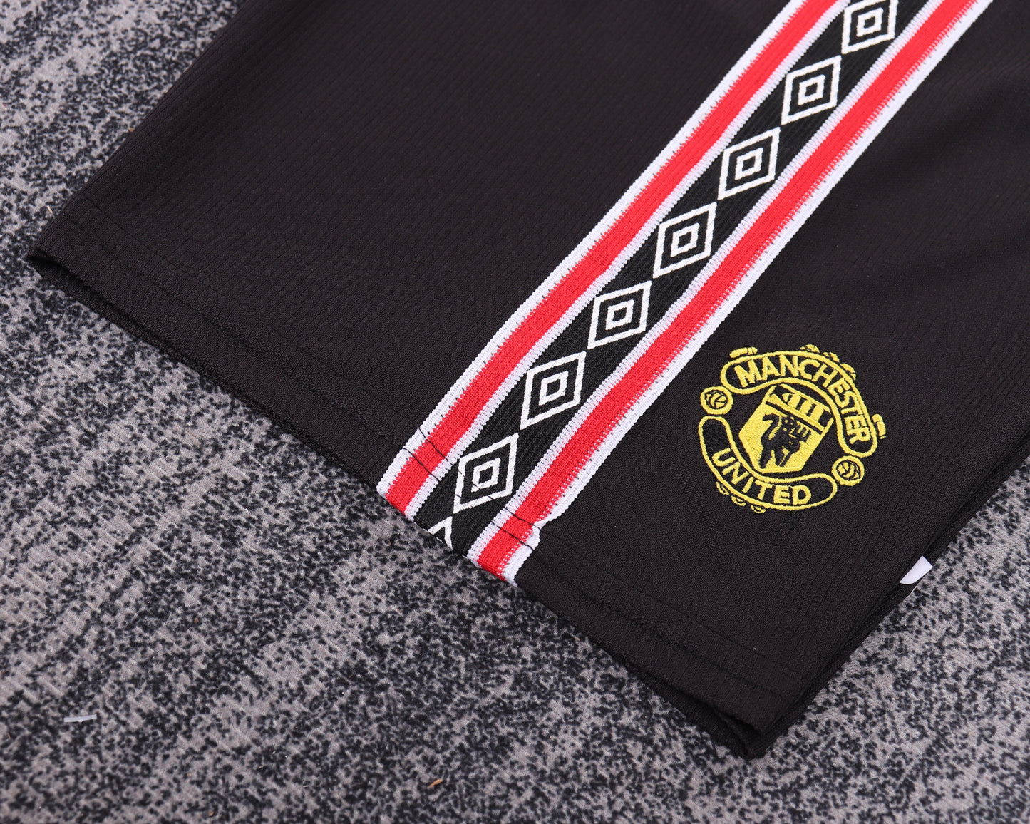 Kit infantil Manchester United Retrô Away 98/99  - Preto