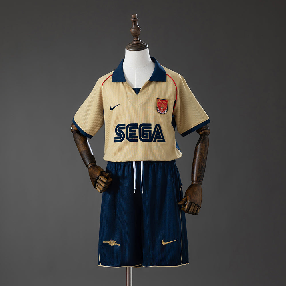 Kit Infantil Arsenal Away Retrô 00/01 - Marrom