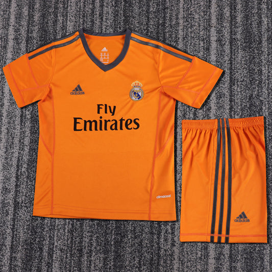 Kit Infantil Real Madrid Away Retrô 13/14 - Laranja