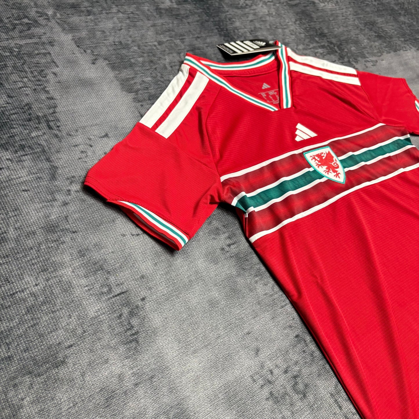 Kit Infantil Pais de Gales Home 26/27 - Vermelho