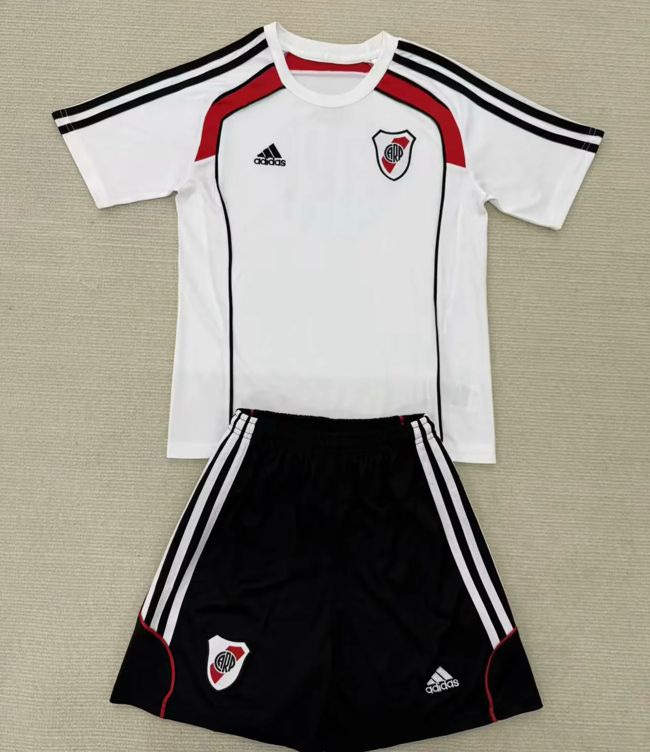 Kit Infantil River Plate Treino 25/26 - Branco