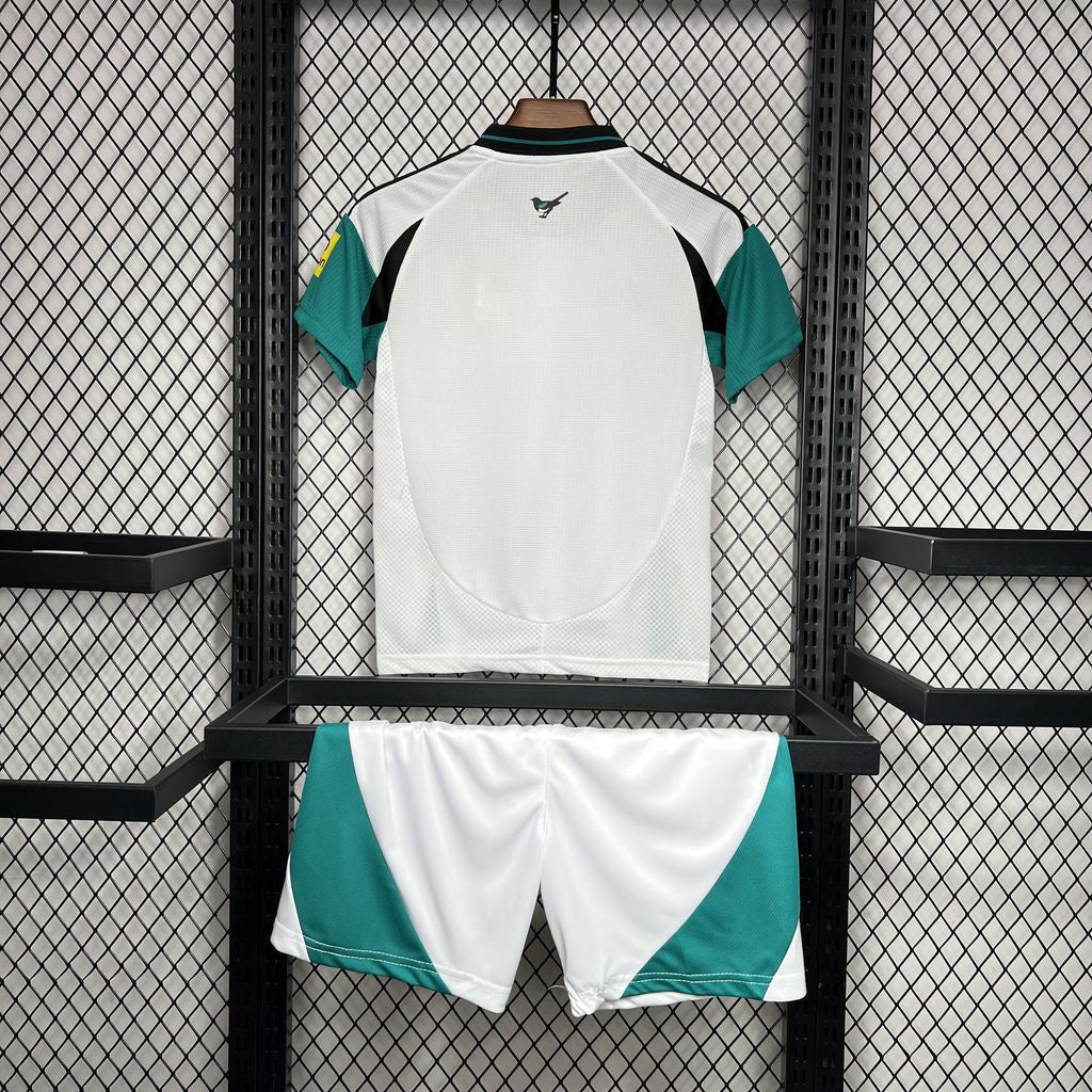 Kit Infantil Newcastle Third 24/25 . - Branca e Verde