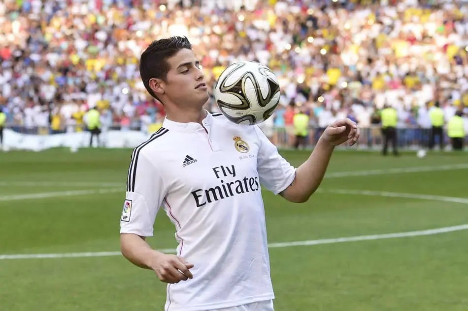 Real Madrid Home Retrô 14/15 Adidas - Branca