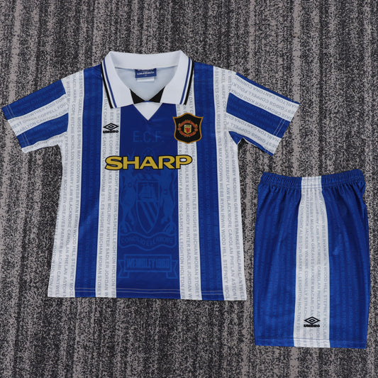 Kit infantil Manchester United Retrô Away 94/95 - Azul e Branco