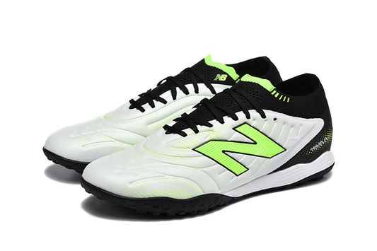Chuteira Society New Balance Tekela Pro Low Laced FG V4+ - Branca e Preta