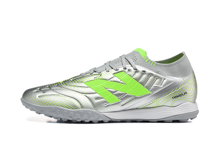 Chuteira Society New Balance Tekela Pro Low Laced FG V4+ - Cinza e Verde