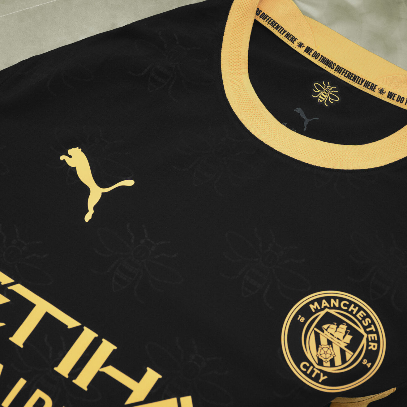Manchester City Away 26/27 Jogador Puma  - Preto e Dourado