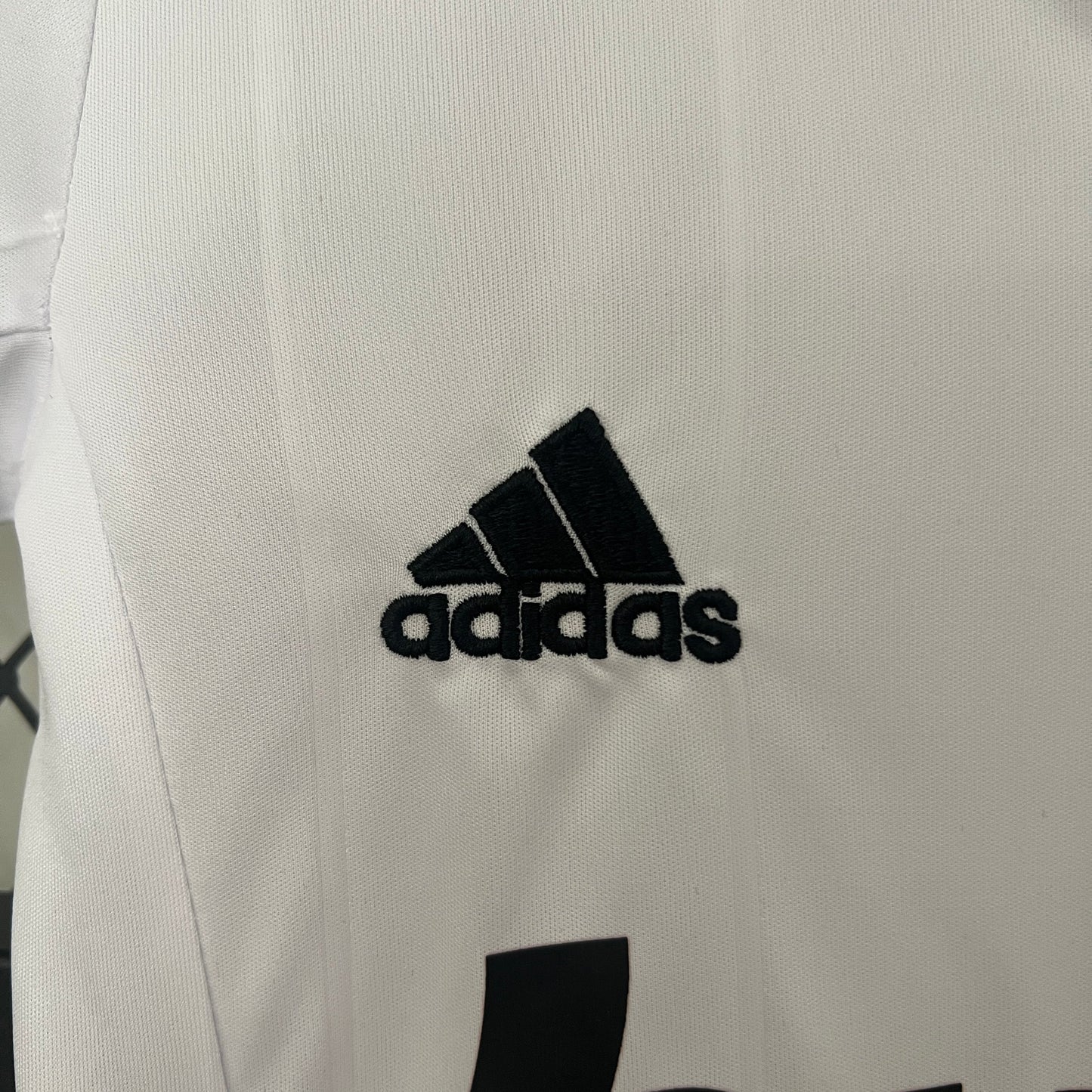 Kit Infantil Real Madrid Home Retrô 12/13 - Branco