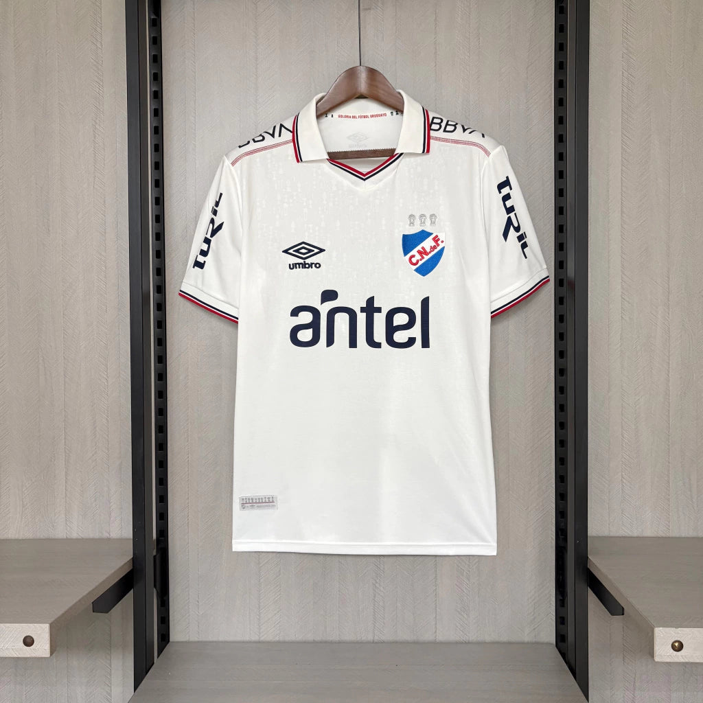 Nacional do Uruguai Home 26/27 Torcedor Umbro - Branca