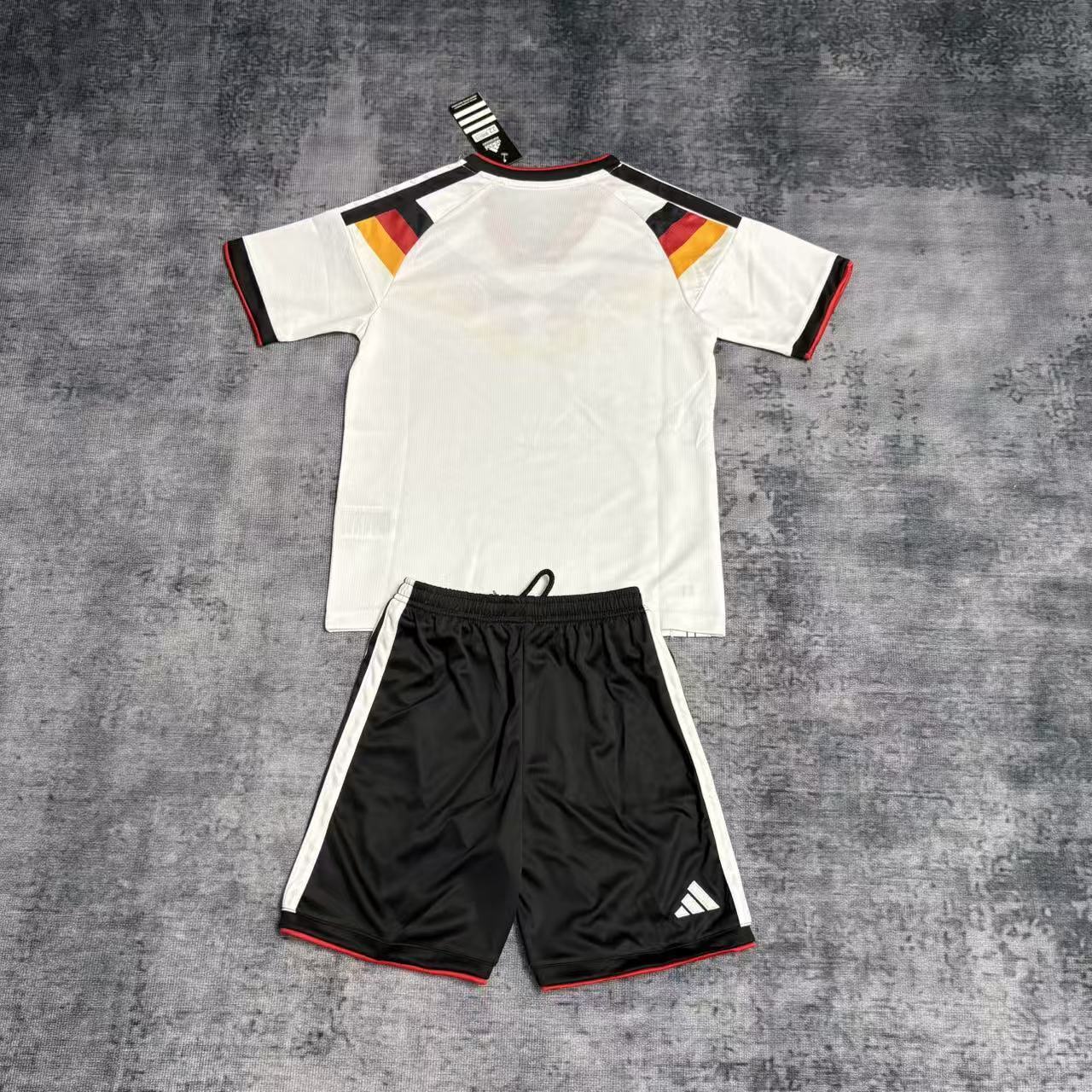 Kit Infantil Alemanha Home 26/27 - Branca