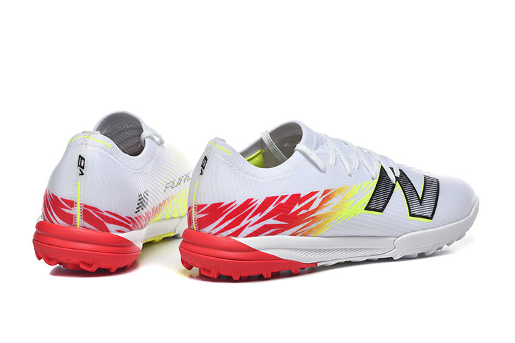 Chuteira Society New Balance Furon V8 Elite TF FG  - Branca
