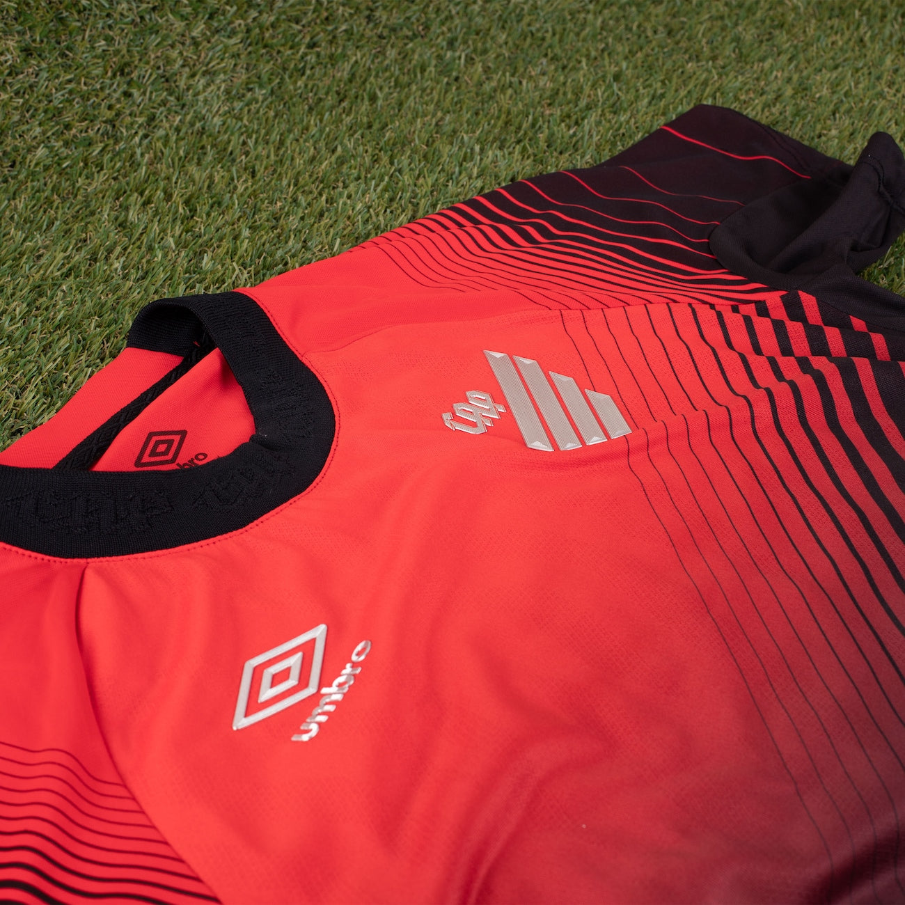 Athletico Paranaense Home 25/26 Umbro Masculino -  Vermelho e Preto