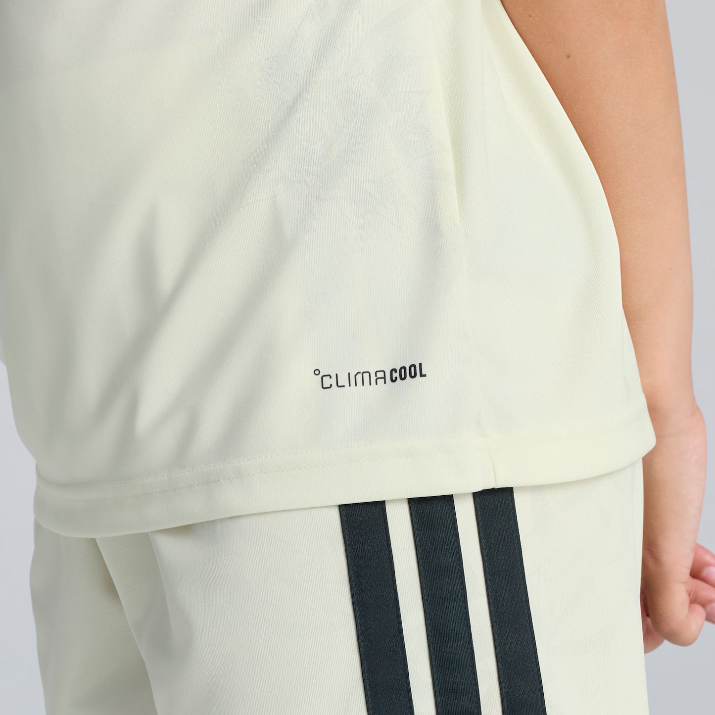 Kit infantil Manchester United Third 26/27  - Branca