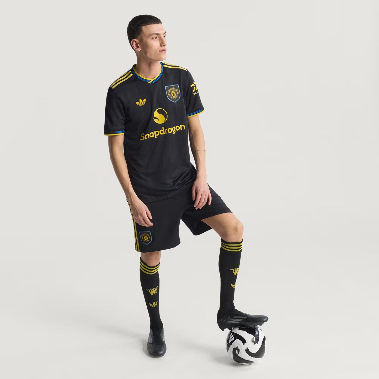 Manchester United Third 25/26 Jogador Adidas - Preta