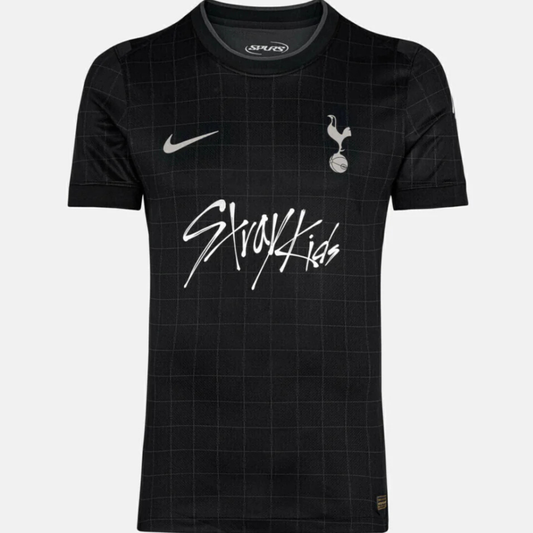 Tottenham Away 25/26 Edição Especial StrayKids Torcedor Nike - Preta