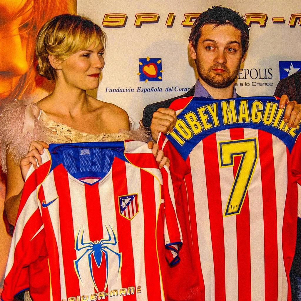 Atlético de Madrid Home Retrô 04/05 Nike - Vermelha e Branca