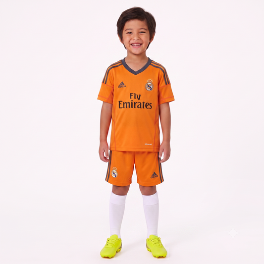 Kit Infantil Real Madrid Away Retrô 13/14 - Laranja