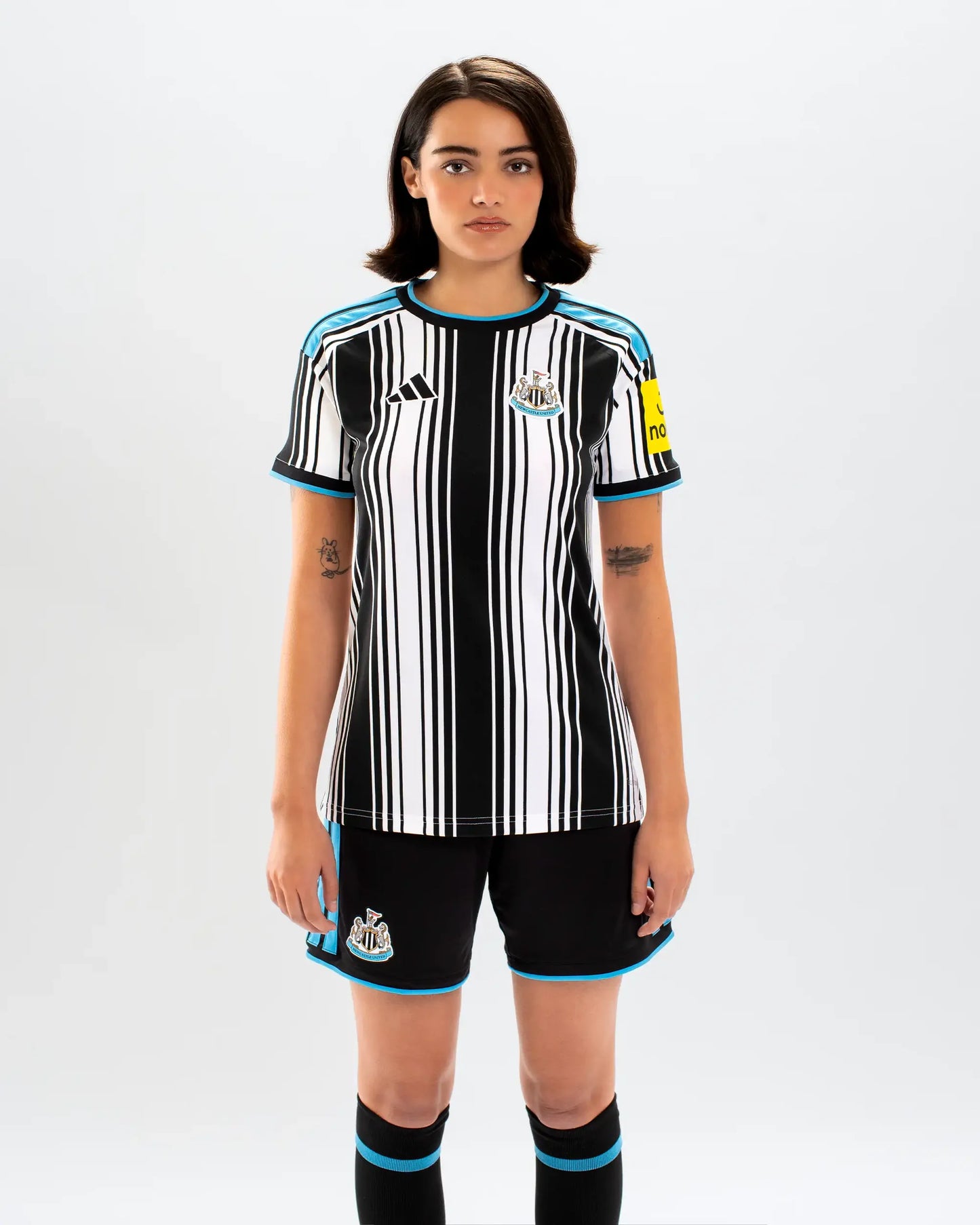Newcastle Home 26/27 Feminino Adidas - Preto e Branca