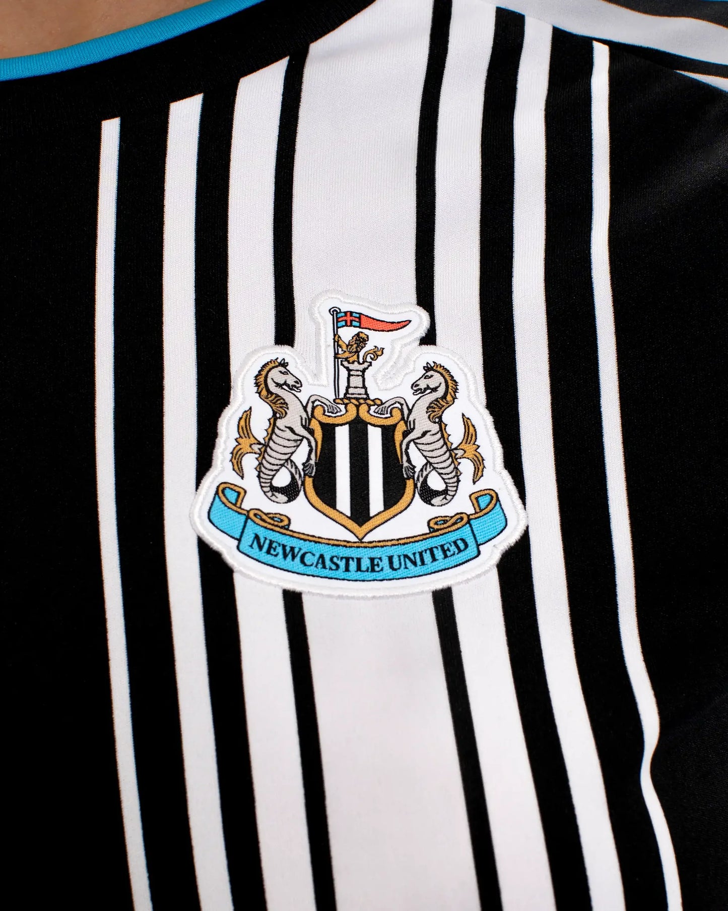 Newcastle Home 26/27 Feminino Adidas - Preto e Branca