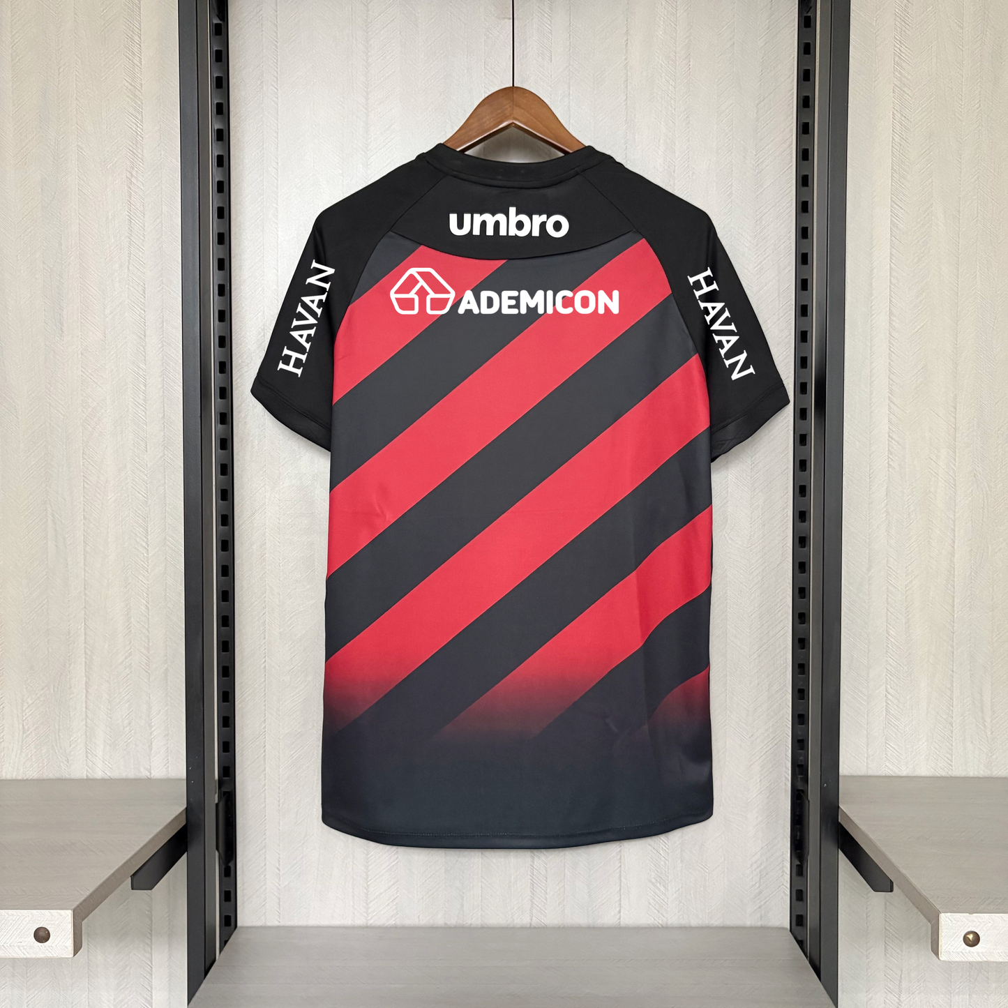Athletico Paranaense Home Com Patrocinadores 26/27 Umbro Masculino -  Vermelho e Preto