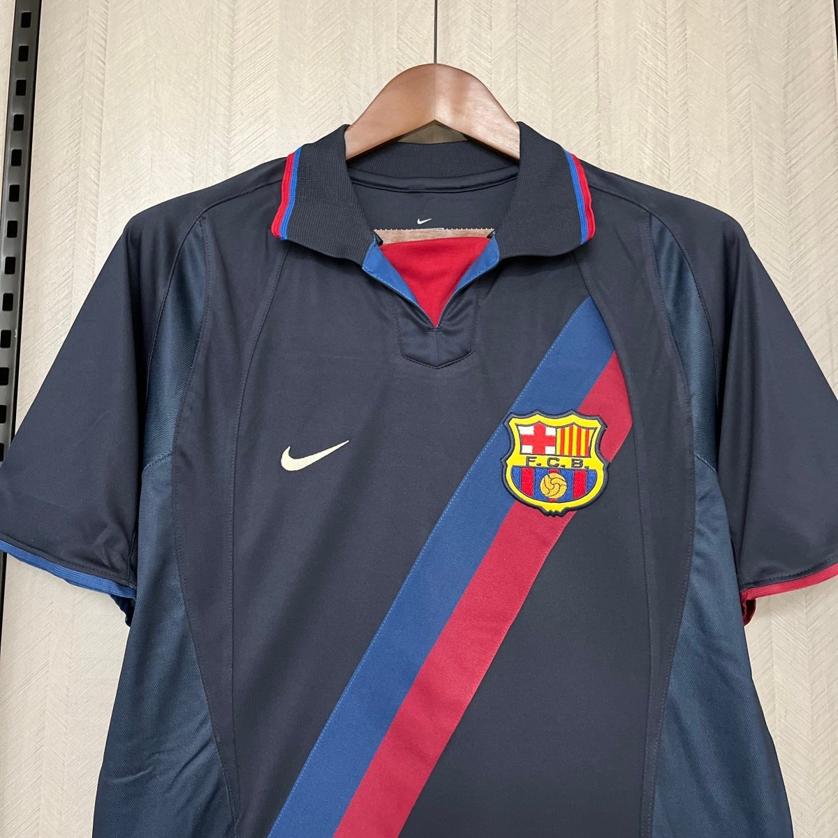 Barcelona Third Retro 03/03 Nike - Azul Escuro