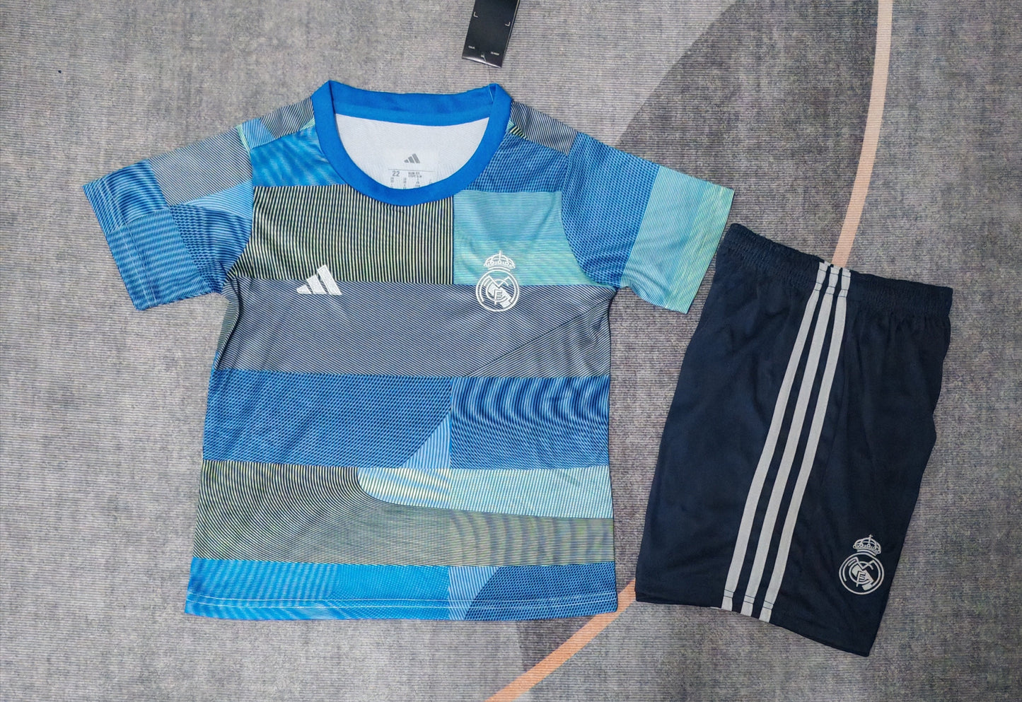 Kit Infantil Real Madrid Pré Jogo 25/26 - Azul e Cinza