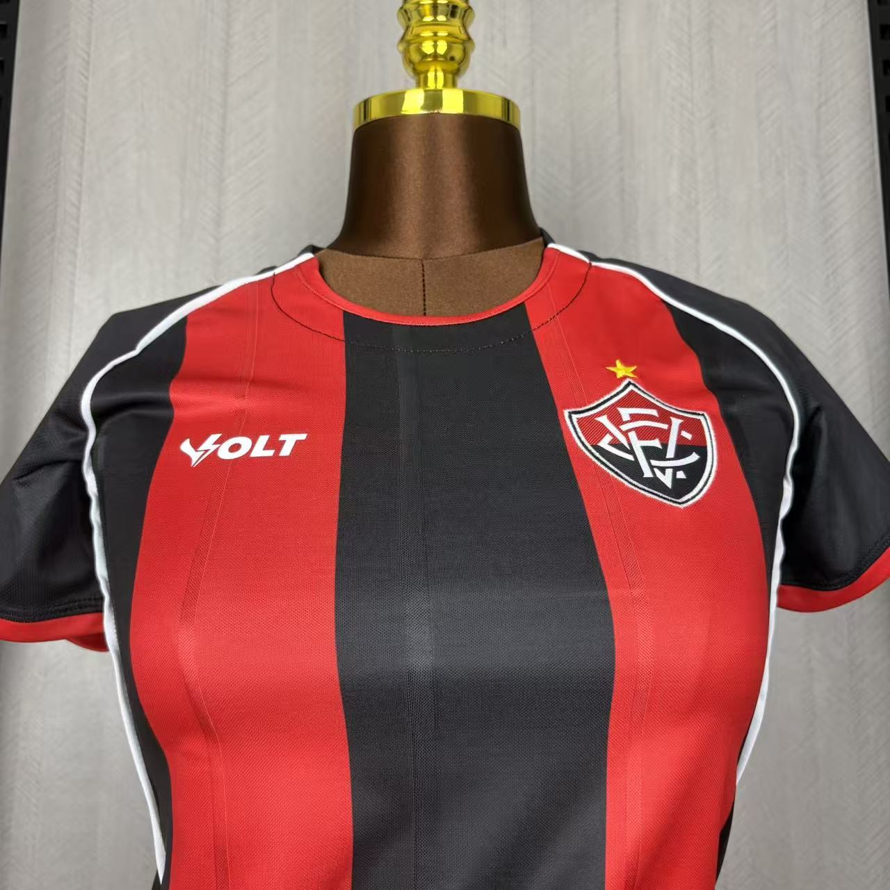 Vitória Home 26/27 Feminino - Vermelha e Preta