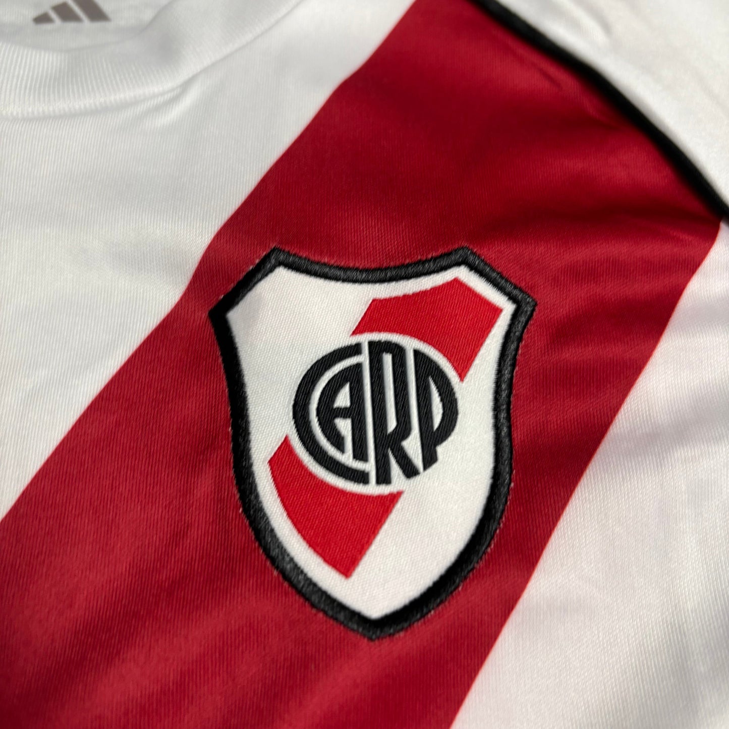 Kit Infantil River Plate Home 25/26  - Branco e Vermelho