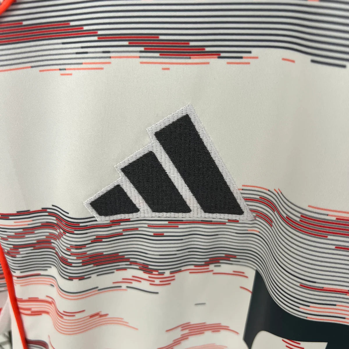 Bayern De Munique Away 25/26 Torcedor Adidas - Branca e Cinza