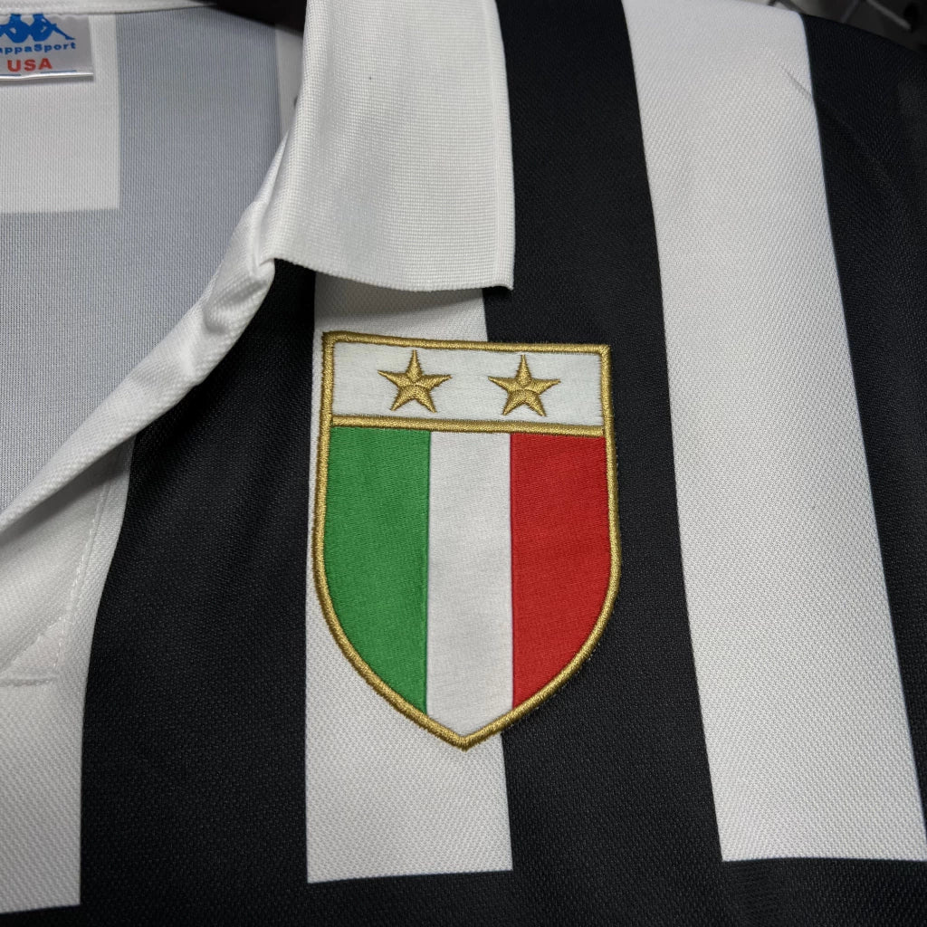 Juventus Home Retrô 1984/1985 Kappa - Preto e Branca