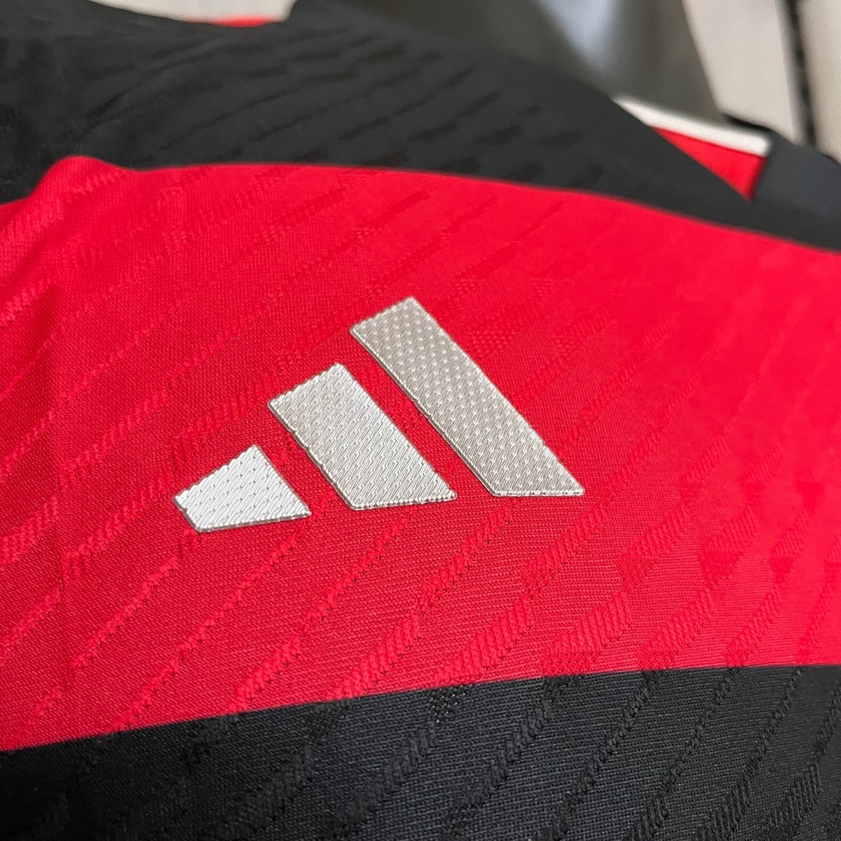 Flamengo Home 24/25 Jogador Adidas Masculina - Vermelho e Preto