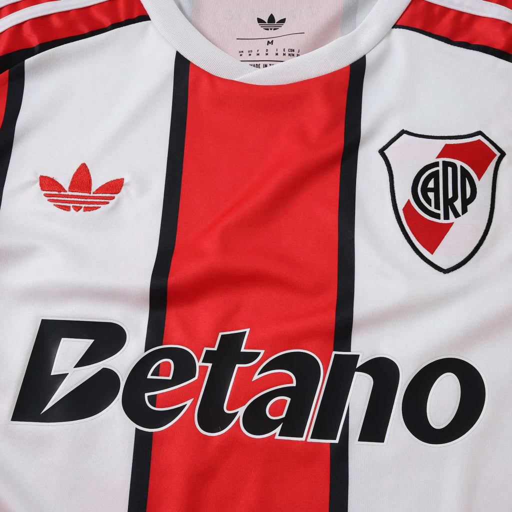 River Plate Away 26/27 Torcedor Adidas - Vermelha e Branca