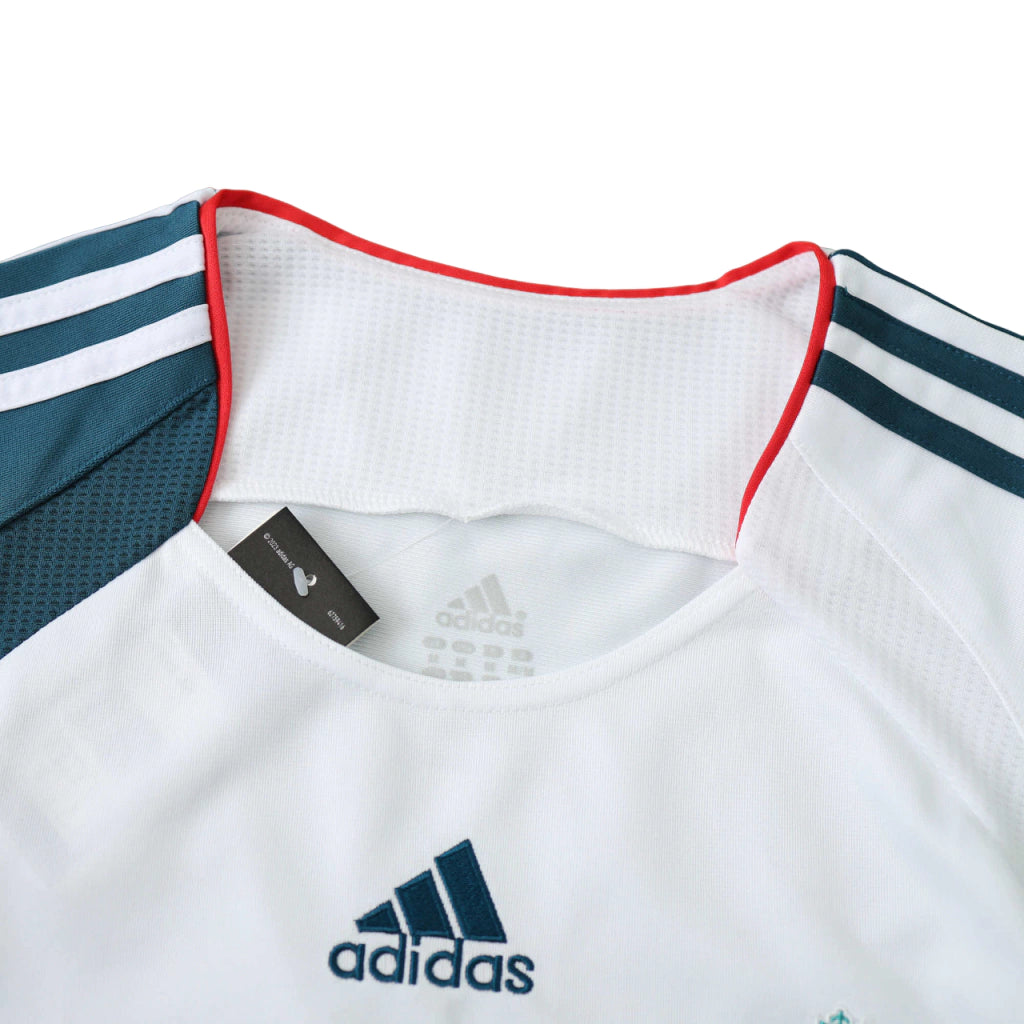 Liverpool Away Retrô 06/07 Adidas - Branca e Verde